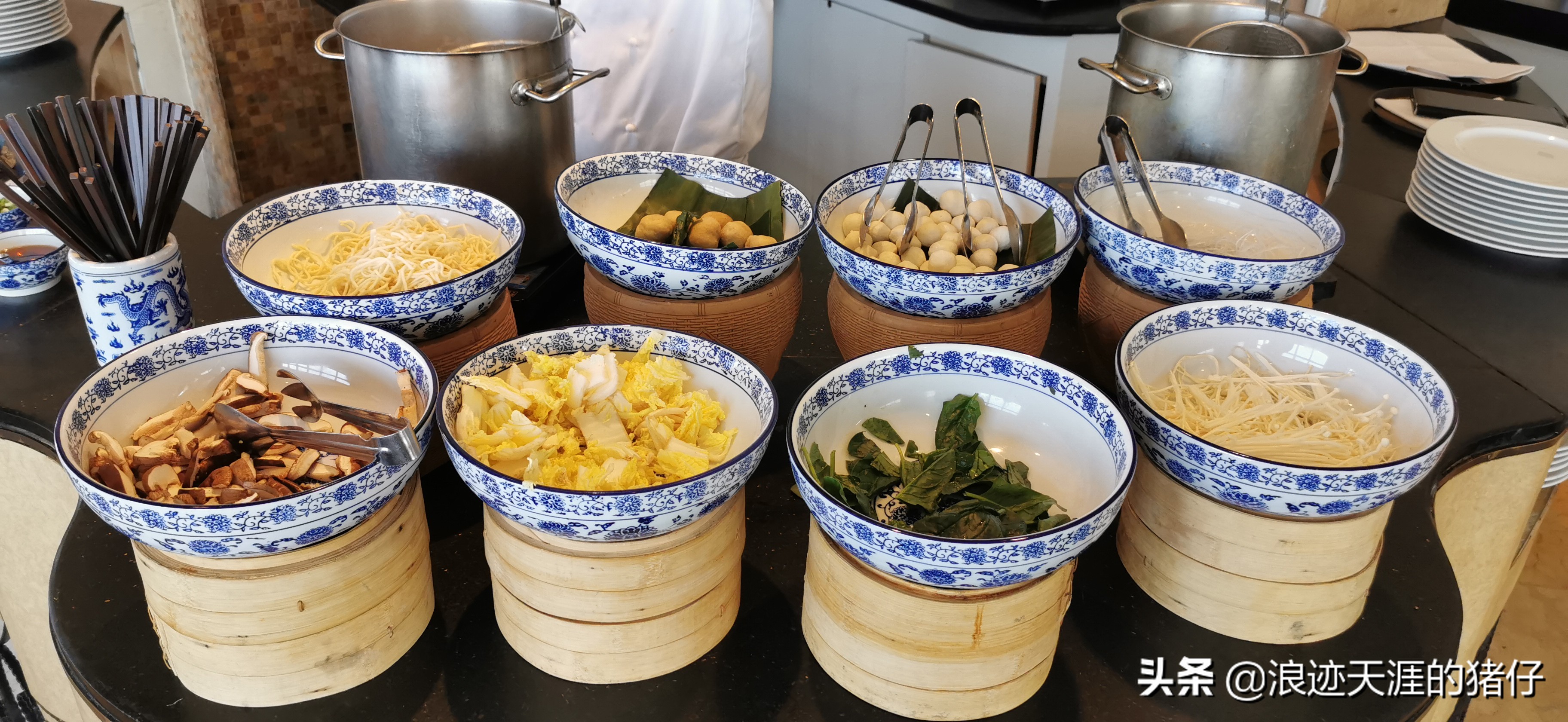 开业十八年上海最中心奢华五星酒店体验,喜半参犹。因为疫情缘故