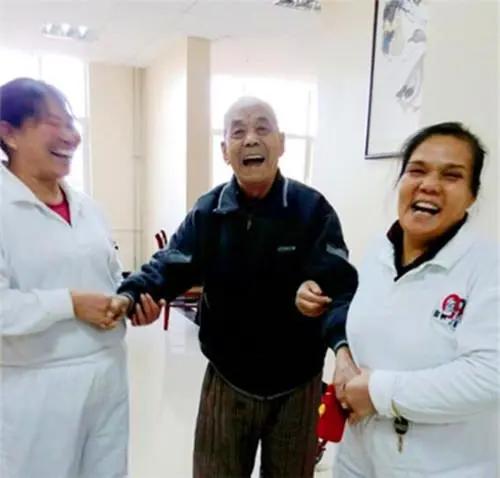 他被称“盗墓界关内第一人”，晚年助力考古队，挖出千年不腐美人