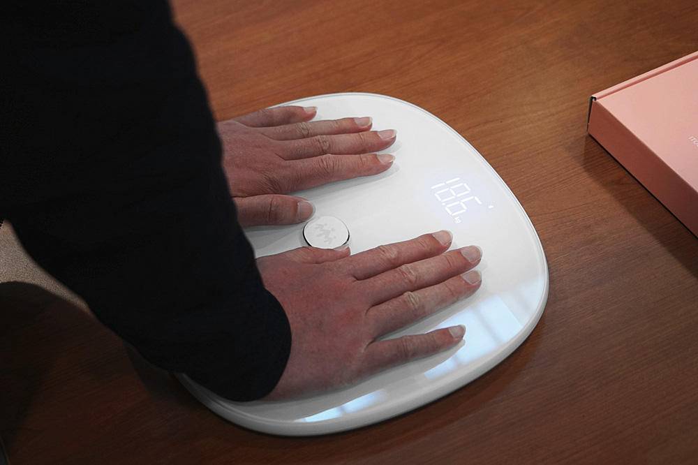 乐心体脂秤s11连上手机不更新数据,家用专业健康体脂秤欢迎选购