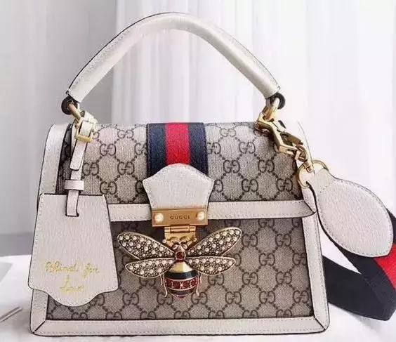 好多包都好便宜是怎么回事,几万块的包和几十的包有什么区别