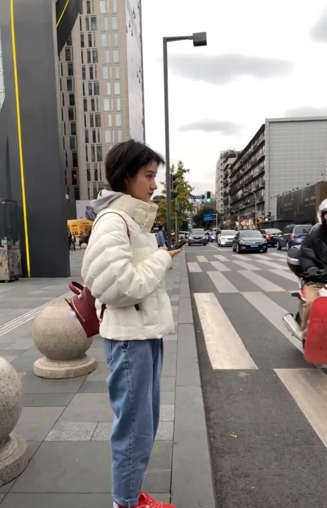 烂大街牛仔裤图片,烂大街牛仔裤穿搭图片