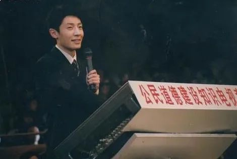 撒贝宁硬刚张绍刚,撒贝宁介绍张绍刚