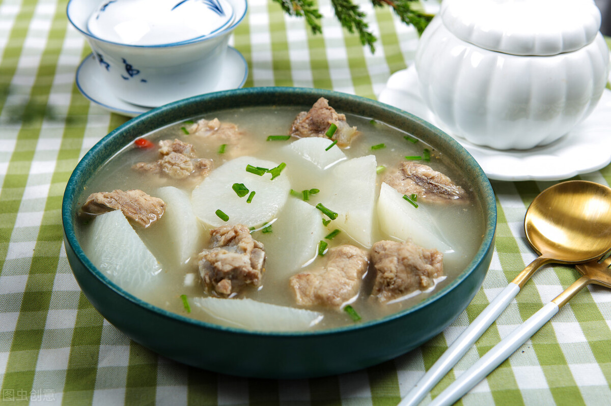 肉嫩汤鲜排骨怎么做,红汤鲜排骨怎么炖汤好吃