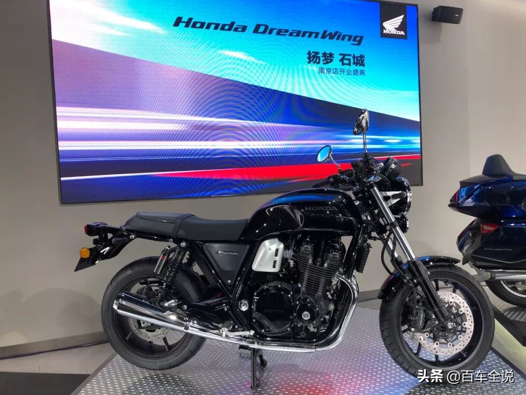 每个男孩都有一个女孩梦,每个男孩都有一个单车梦