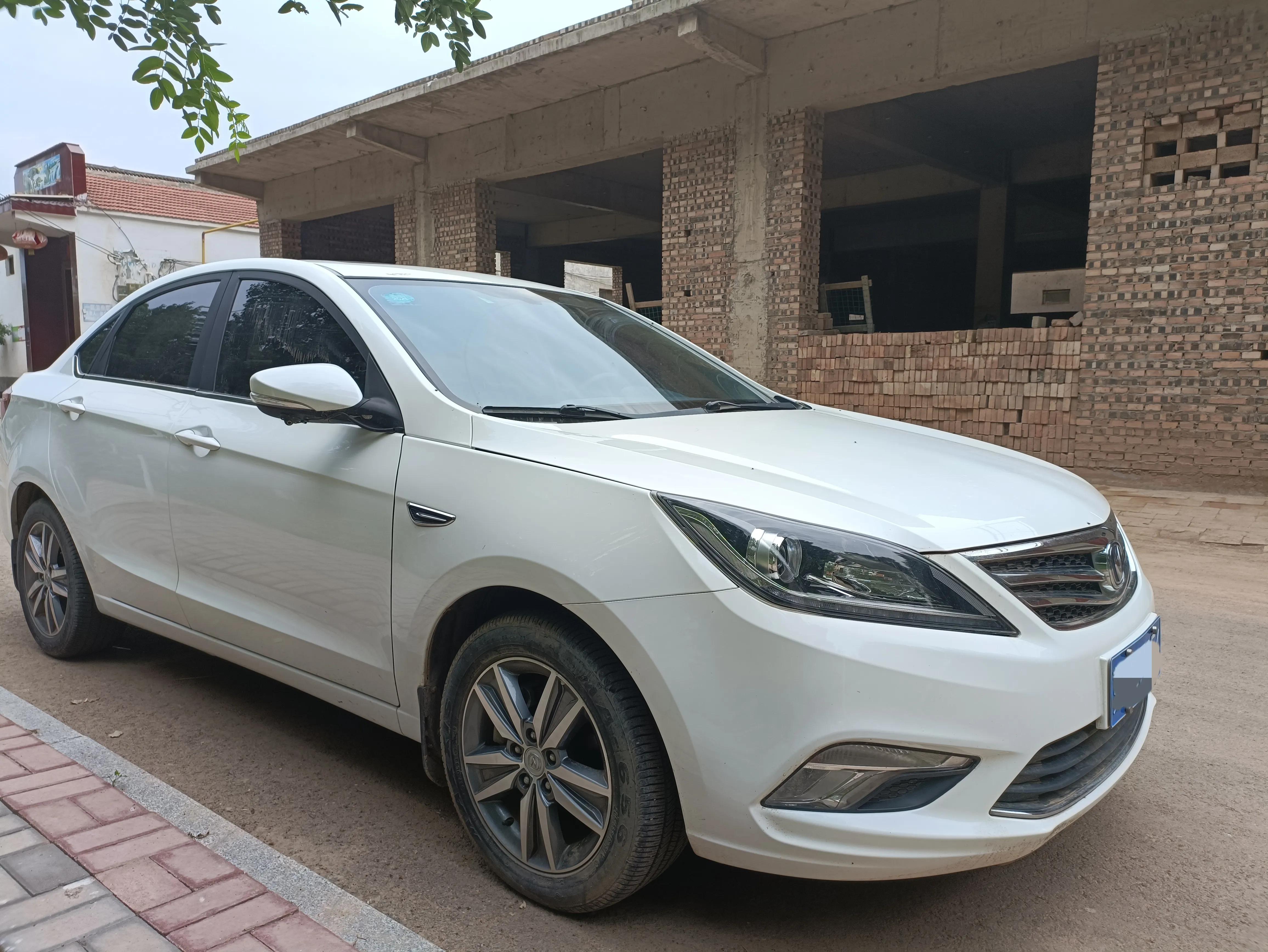 空间宽敞乘坐舒适的车,空间宽敞又舒适