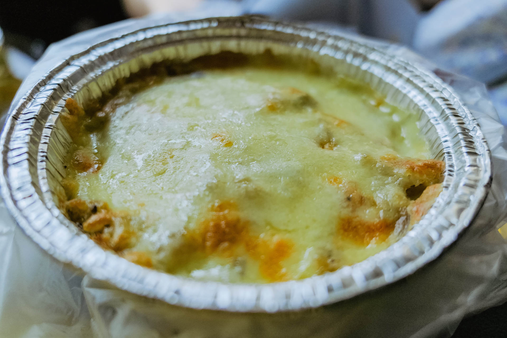 在天津，百十年来西餐一直和煎饼果子si“盟兄弟”？