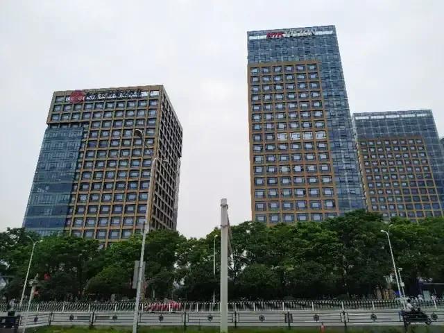 武汉工资这么低怎么生存下去,武汉工资不高