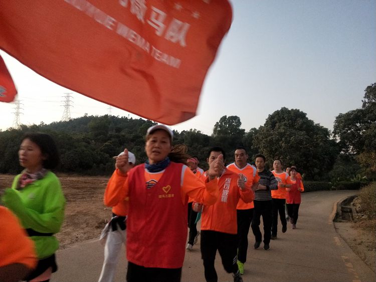 魅力深马，微马同行！六约微马助力深圳国际马拉松