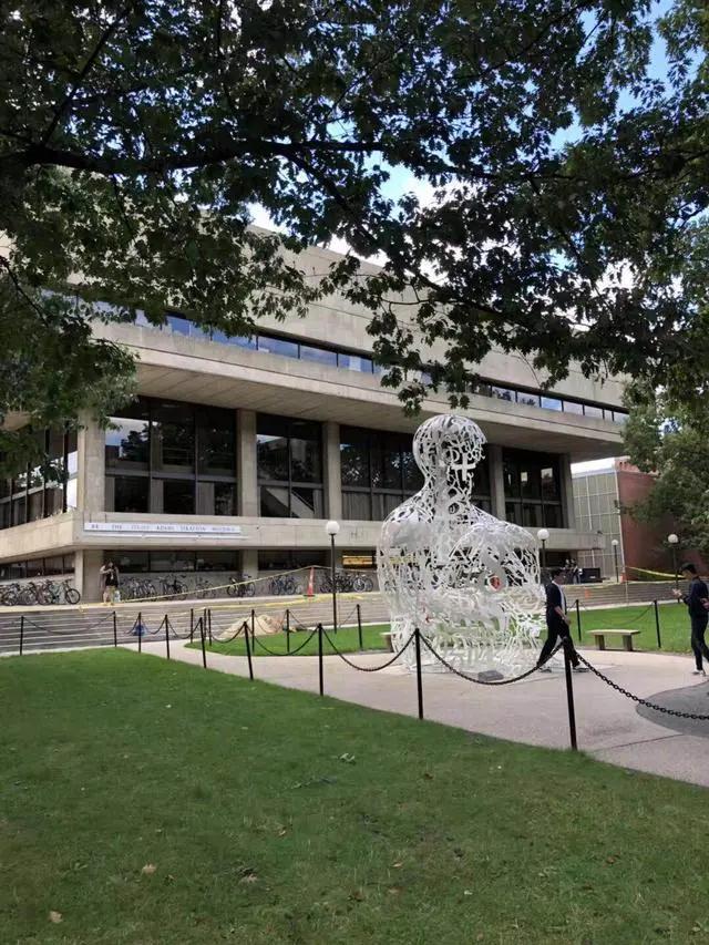 档案和户口人名不一样咋办,出国留学档案和户口怎么处理