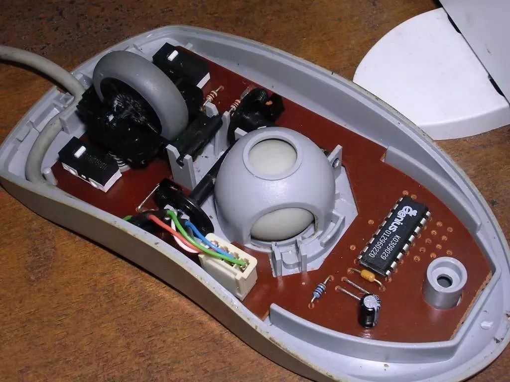 双飞燕鼠标用了十几年,双飞燕鼠标用了几年突然不动了