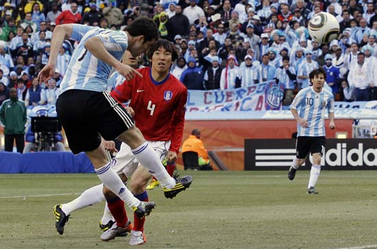 10年世界杯阿根廷被淘汰,阿根廷时隔8年再次闯入决赛