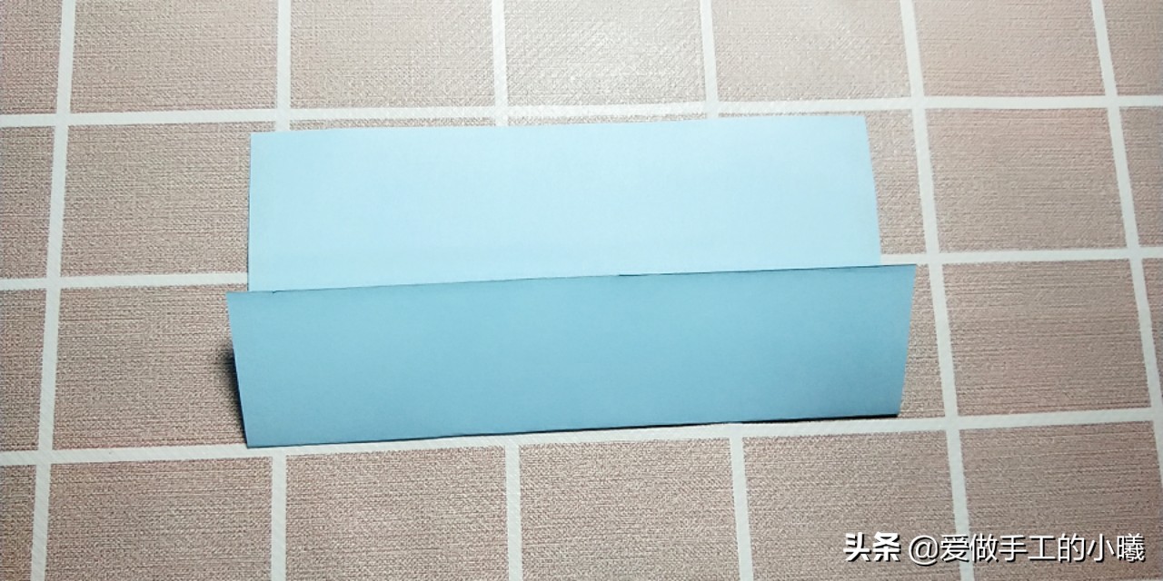 蝴蝶结折纸怎样贴在贺卡上好看,折纸简单又漂亮的蝴蝶结收纳盒