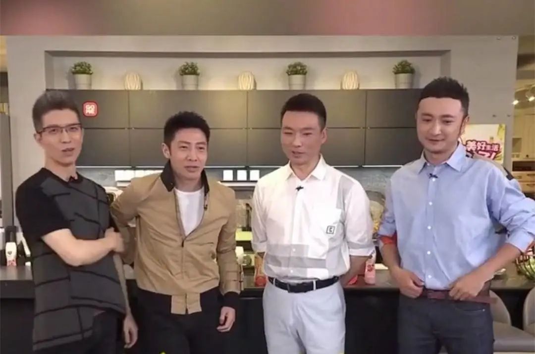 朱广权撒贝宁康辉北京消费季带货,撒贝宁和朱广权央视财经直播