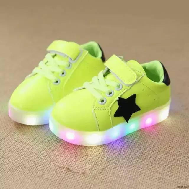 宝宝的鞋子怎么处理,这几种鞋子千万不要给宝宝穿