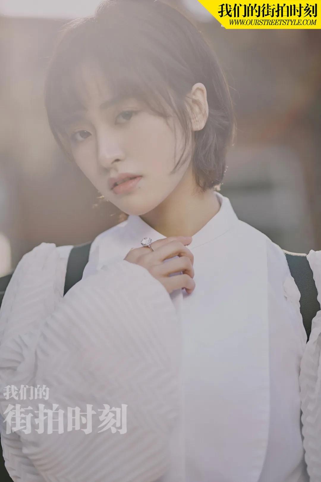 周雨彤的穿搭白衬衫,周雨彤刘雯钟楚曦
