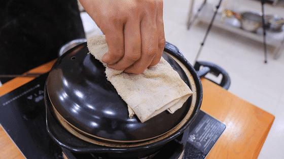 砂锅炖多久猪脚脱骨,不用砂锅炖鸡怎样炖不柴不老