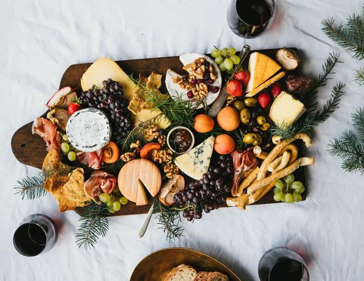 又酸又臭的坏了的奶酪,又臭又香的奶酪