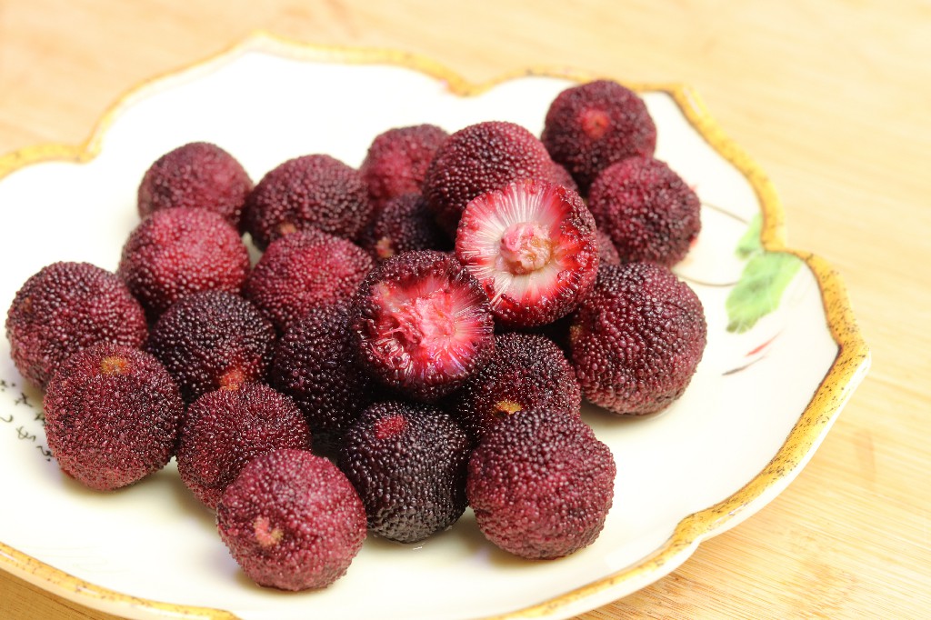 清洗杨梅是放淀粉还是面粉,清洗杨梅用什么碱