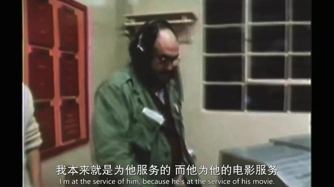 他把偶像拉下神坛