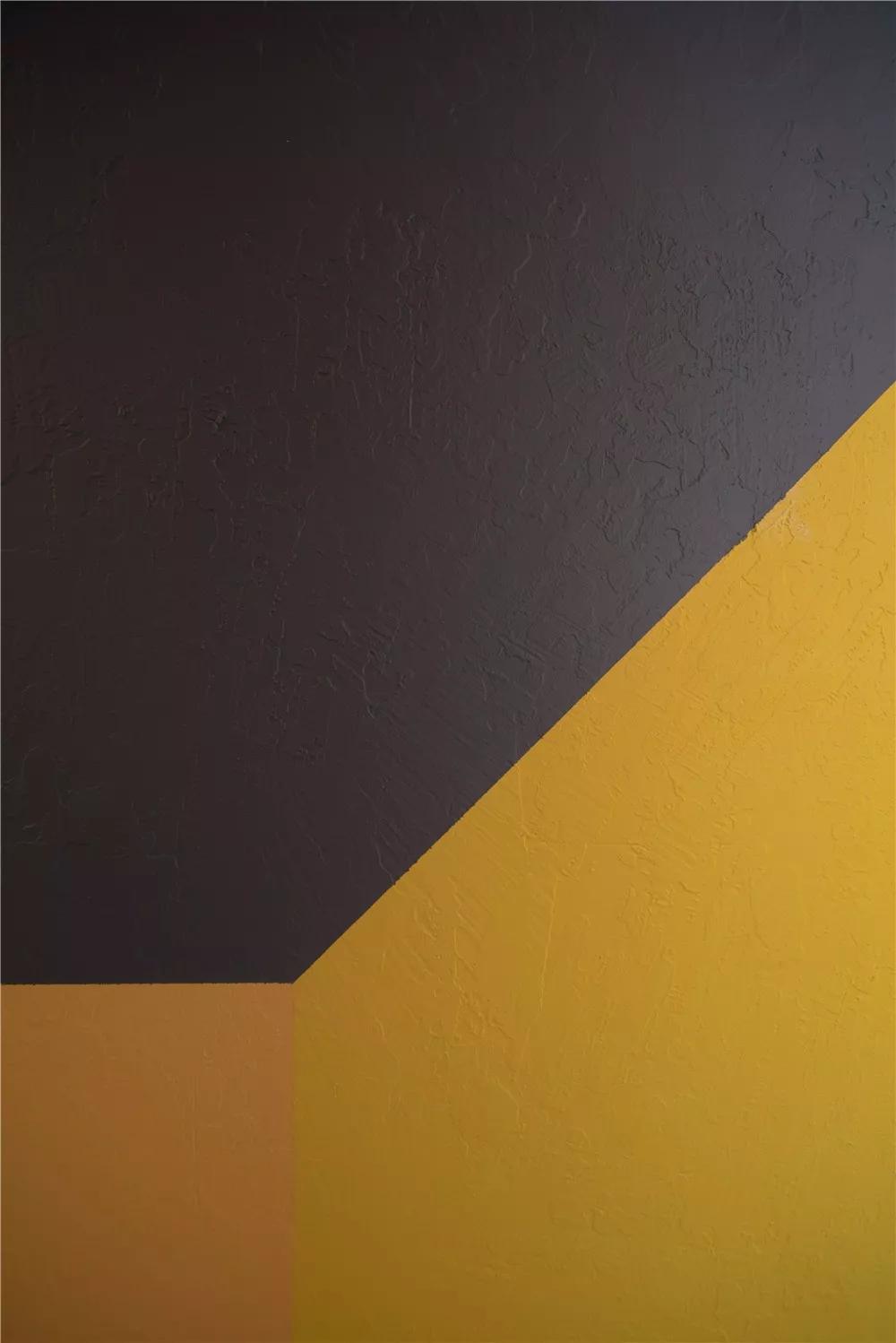 他一个人住,她一人独住100平复古房