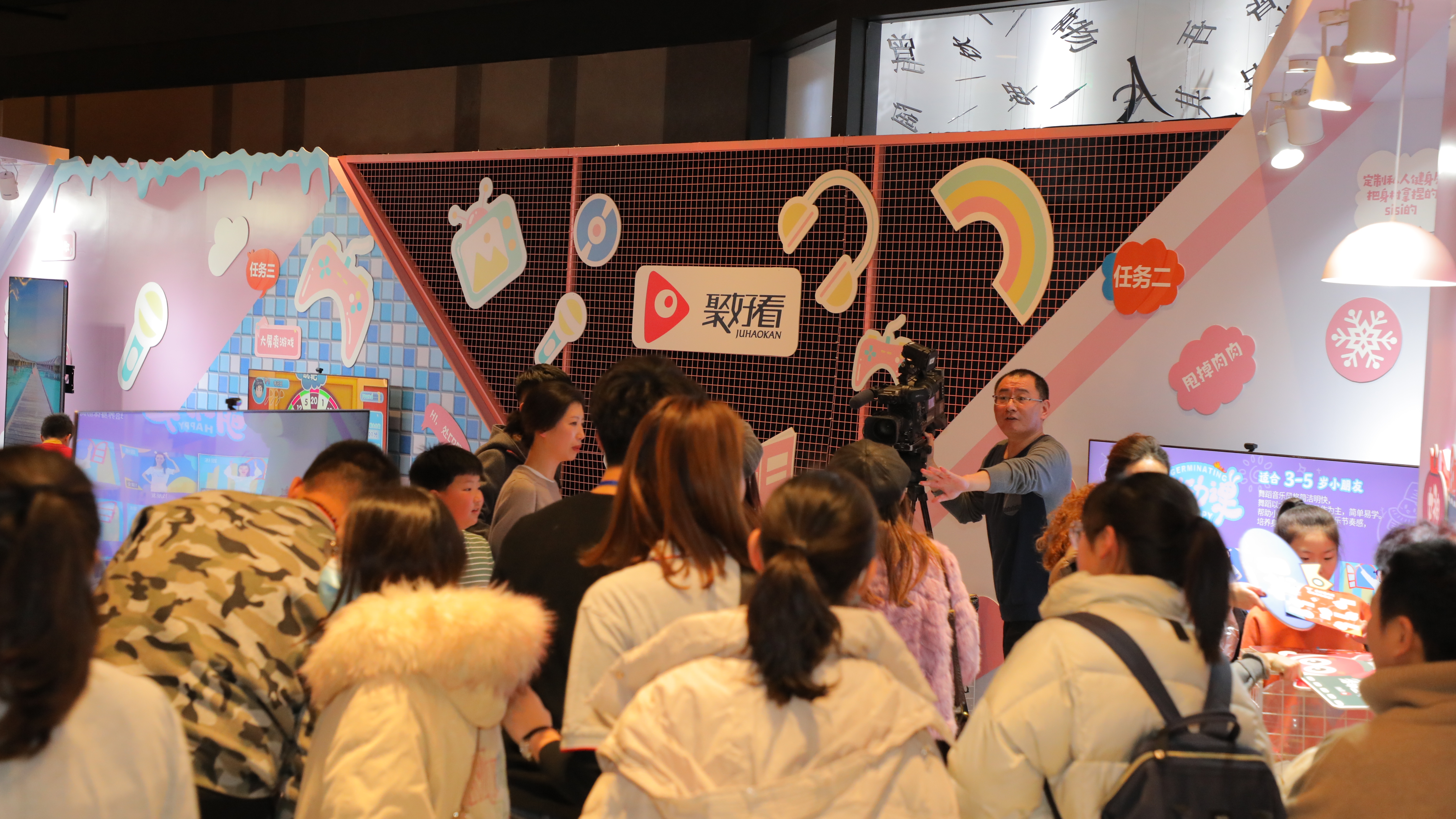 能打游戏能k歌的电视机,能打游戏还能听歌还能打电话