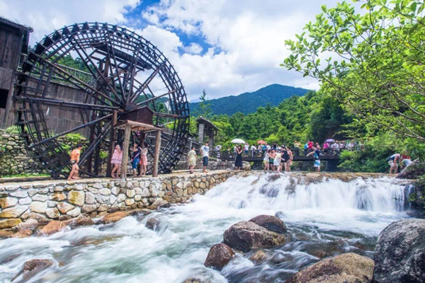 姑婆山景区酒店泡温泉,姑婆山景区