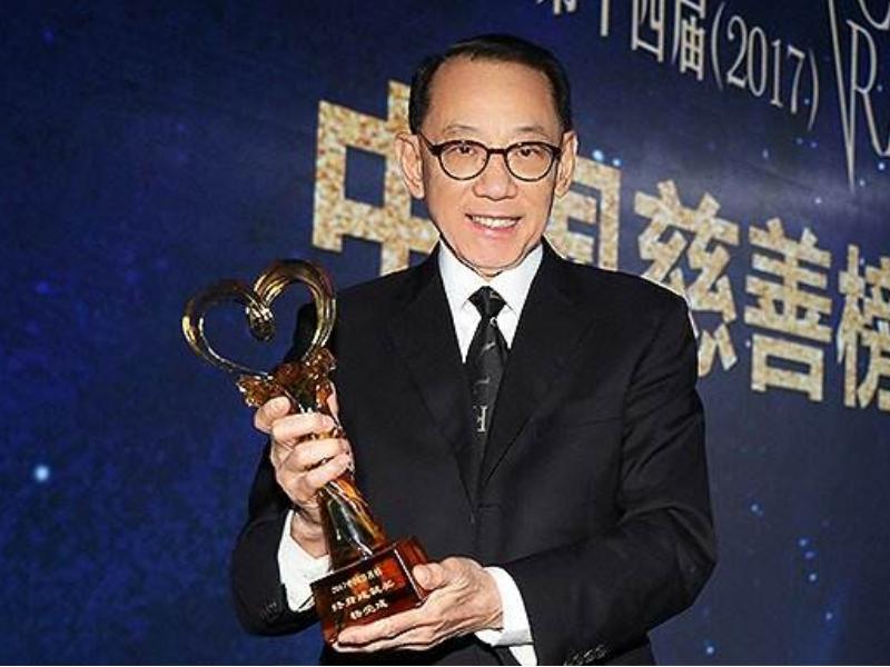 英皇老板杨受成和李嘉诚,英皇老板杨受成几个儿子