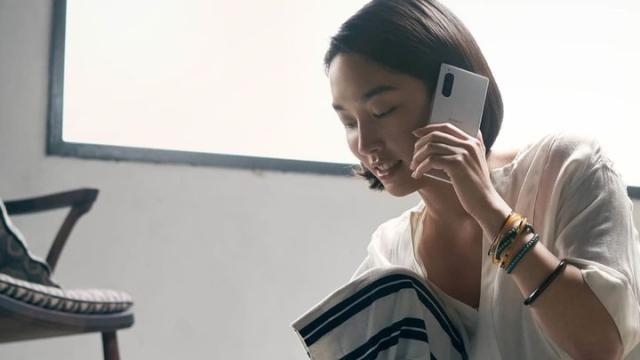 索尼4.5寸小屏旗舰,日本索尼镜头国内价格