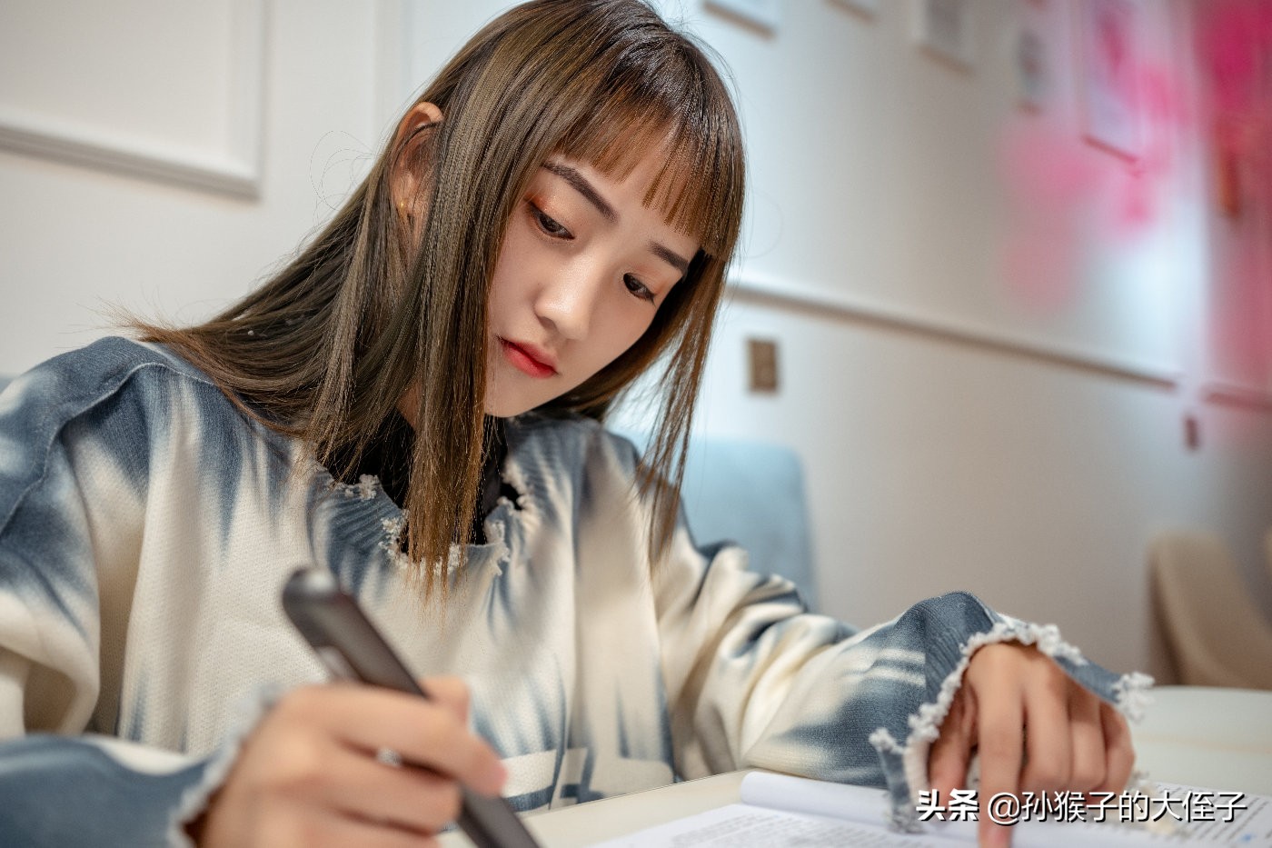 有道词典笔学习上海牛津教材,碳氧全科学习笔和有道词典笔