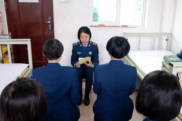 炊事班女战士,女炊事班长视频