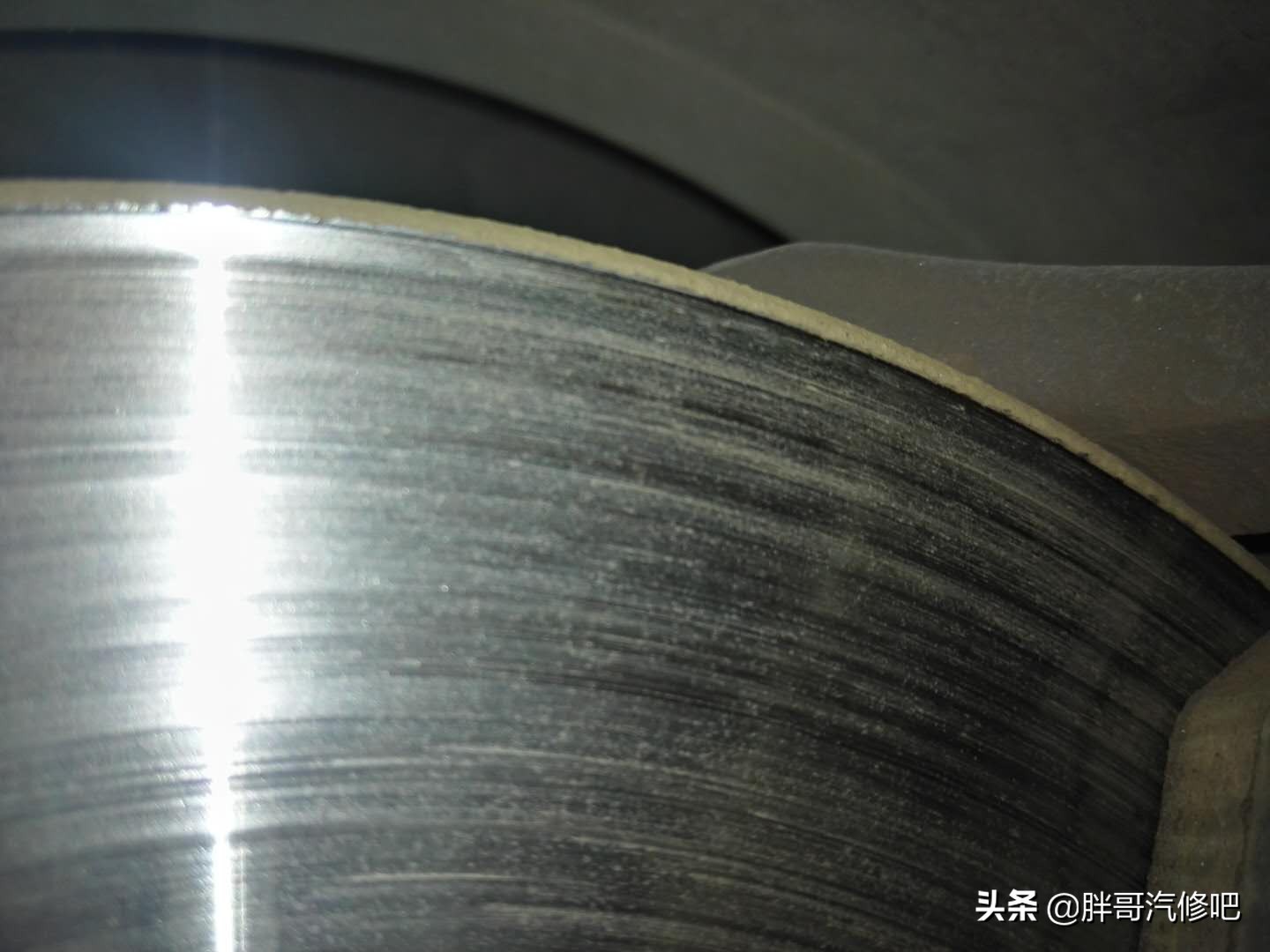 胖哥两百万收奥迪rs6,胖哥收车2万元