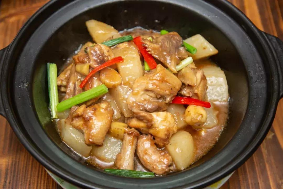 鍚嶉棬椋熷爞,闅愯棌鍦ㄤ竴鐗囧巶鍖轰箣涓殑楗爞