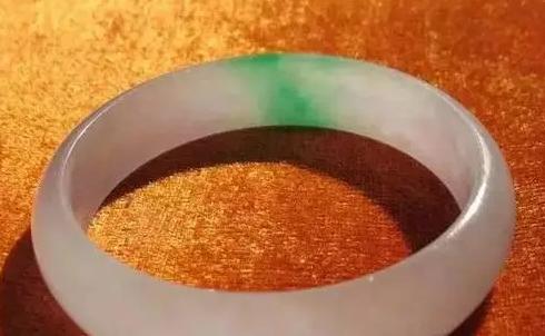 买翡翠原石受骗怎么处理,缅甸翡翠各场口的翡翠怎么辨别