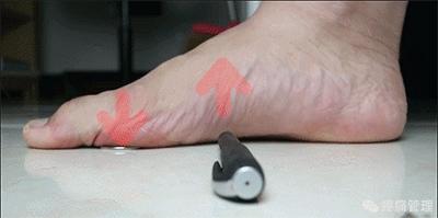 专门改善扁平足的运动,站着改善x型腿