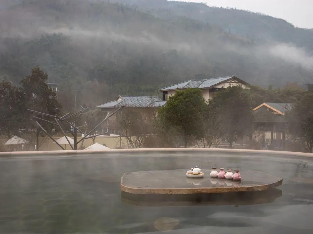 川西泡温泉看雪景,川西12月份最佳雪景泡温泉的地方