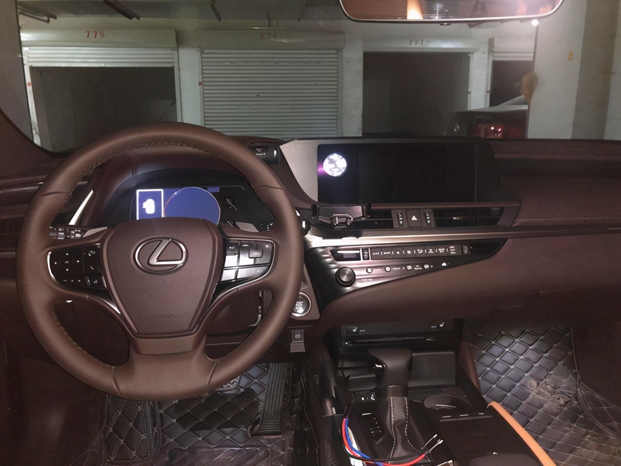 奥迪a6l和雷克萨斯es200选哪个,奥迪a6l雷克萨斯es200最新款