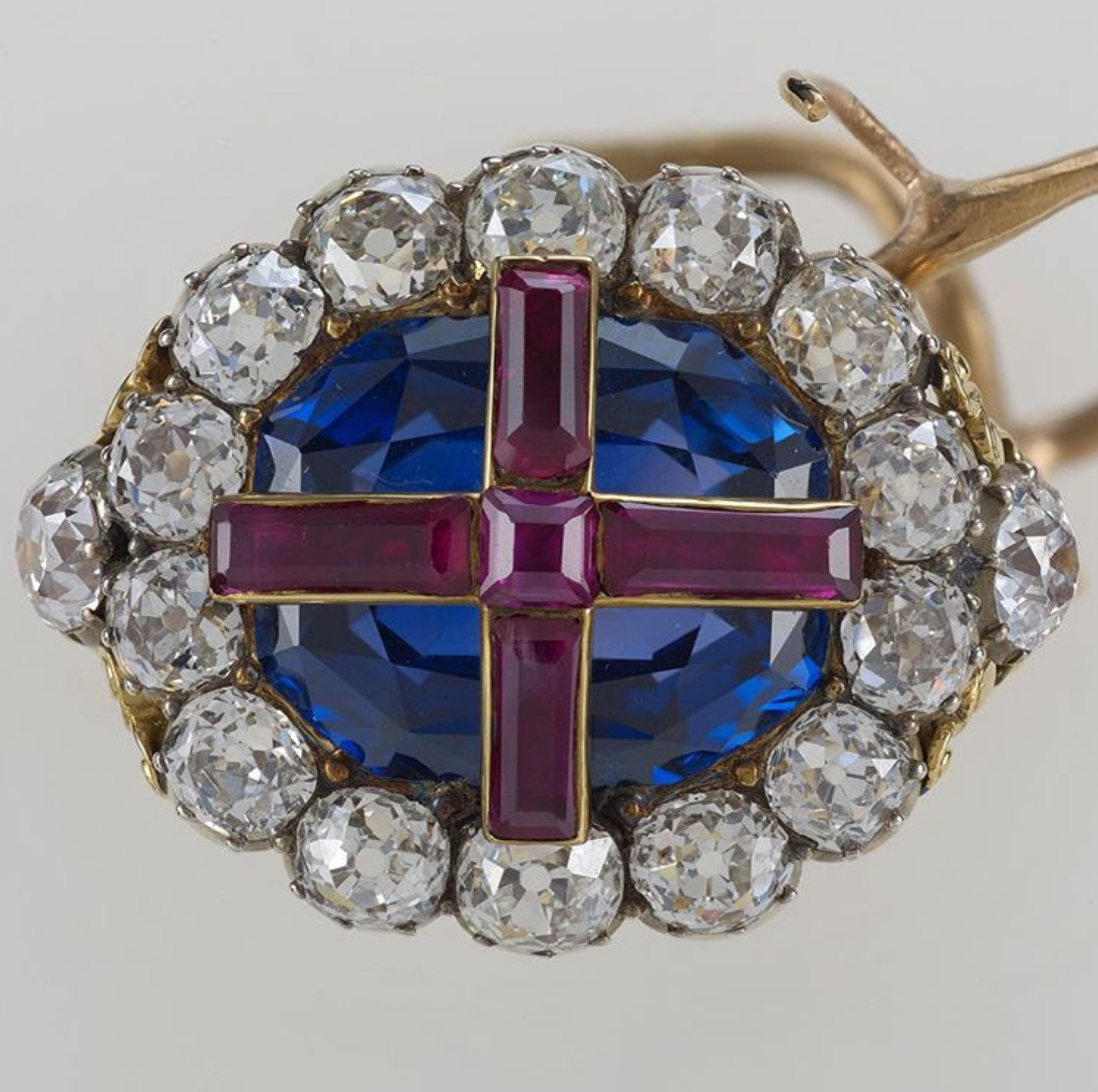 英国女王皇冠上的红宝石戒指,英国皇室戒指蓝宝石