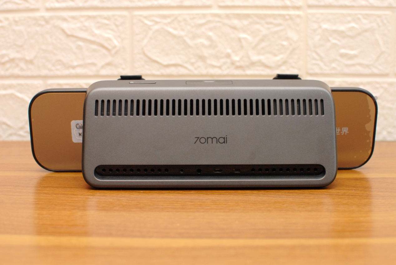 70迈智能后视镜梦想版评测,70迈智能后视镜和梦想版区别