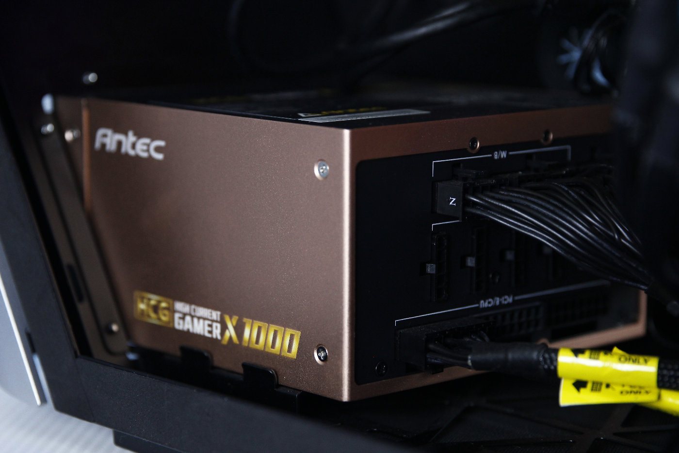 十铨火神和冥神哪个好,十铨火神ddr43200怎么样