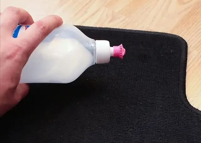 如何使用小苏打清洁,小苏打可以清洗汽车内饰