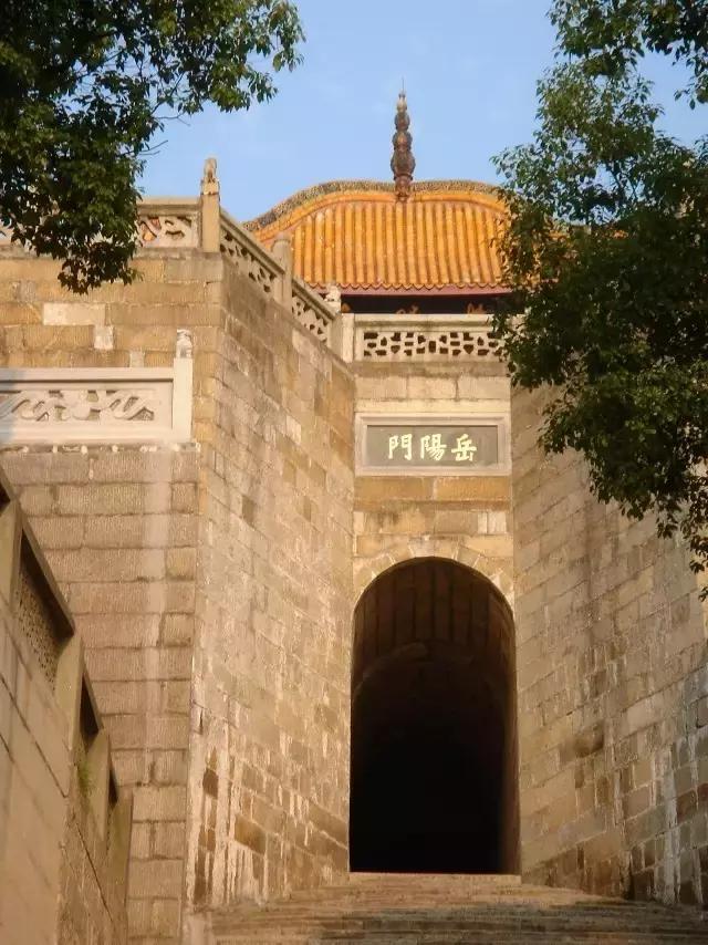 带你了解中国著名的四大名楼,中国最著名的四大名楼