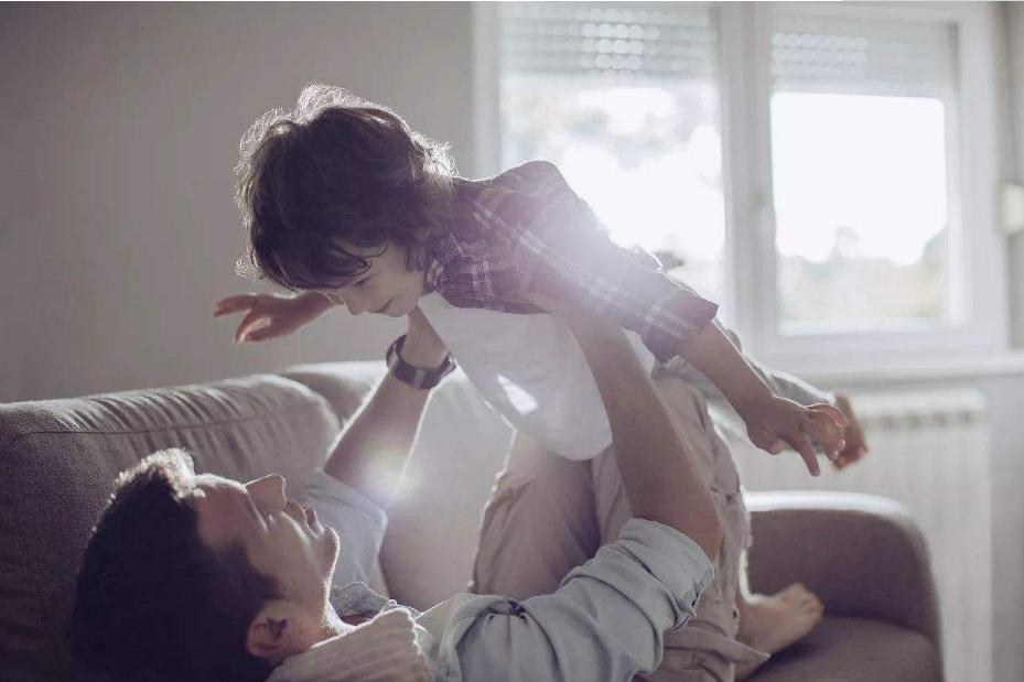 二月宝宝哭闹怎么办快速解决办法,为什么二月宝宝怎么哄都不睡