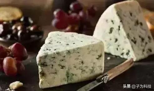 在国外卖皮蛋和咸鸭蛋被抓？歪果警方：不适合人类食用…