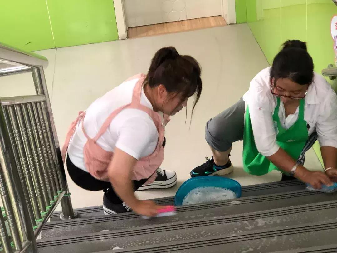 师爱如蜜，用心铺开童话之路，格林童话幼儿园喜迎开学季