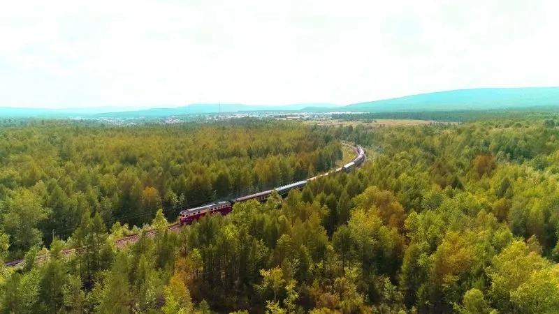 这趟火车创下4个中国之最，而且行程近1000公里，票价才40几块！