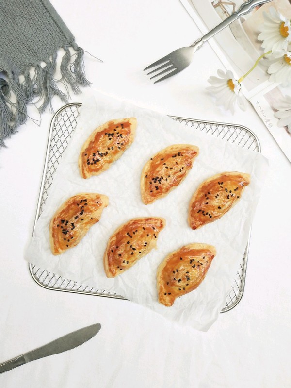 蛋挞皮不用烤可以做哪些点心,怎么用蛋挞皮做香酥火腿卷