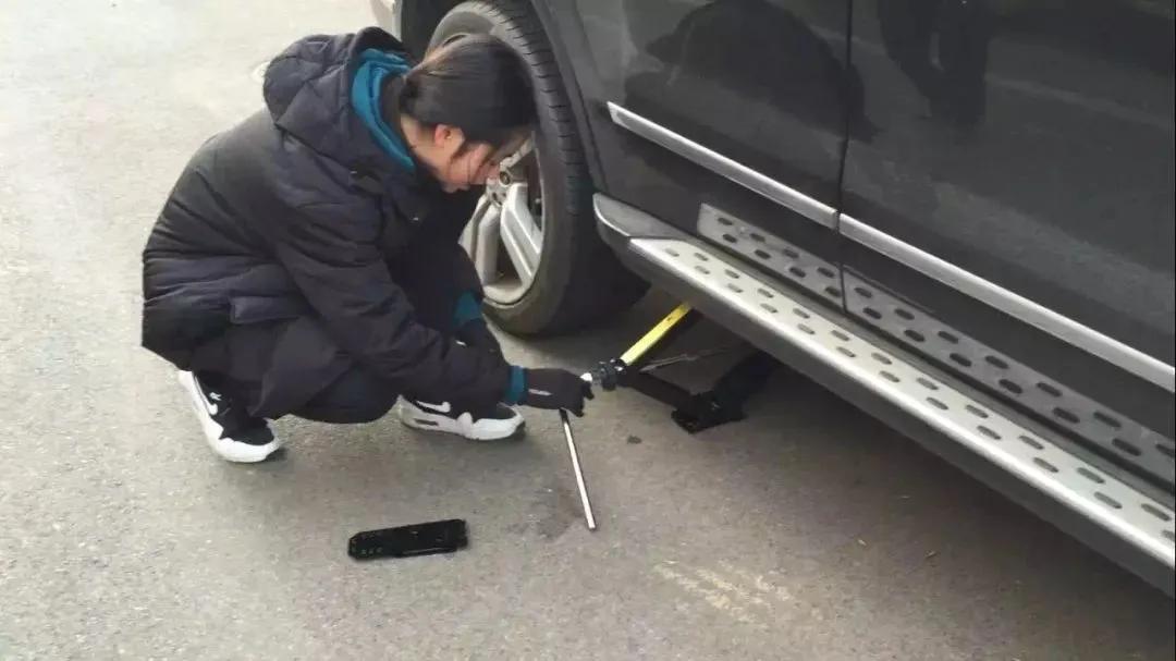 4位鼎石女生的科学梦