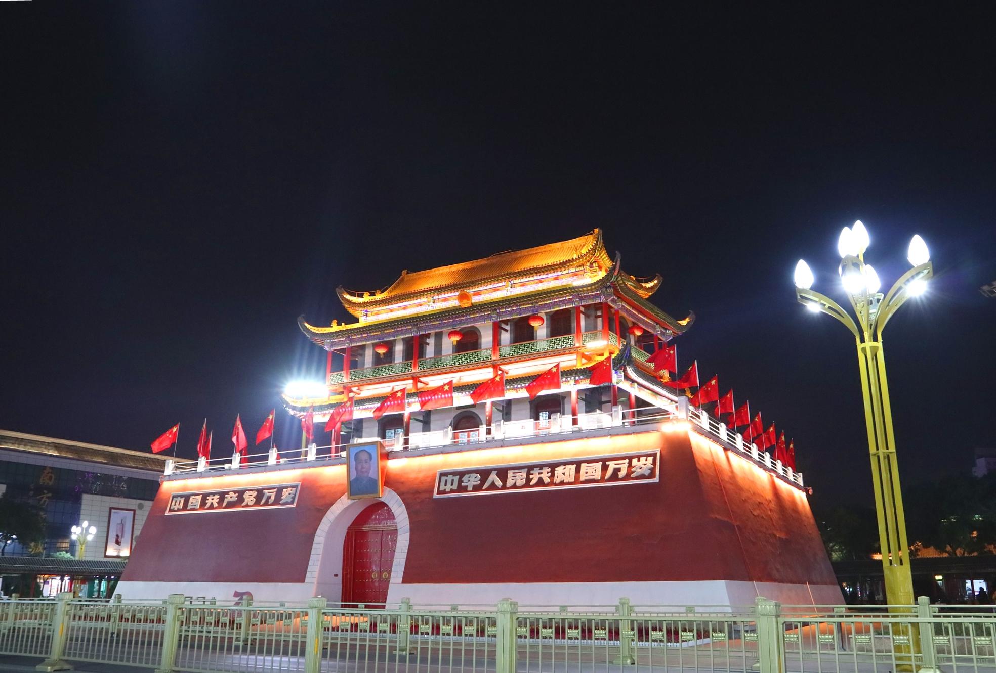 南门街上的夜市,银川夜市南门广场