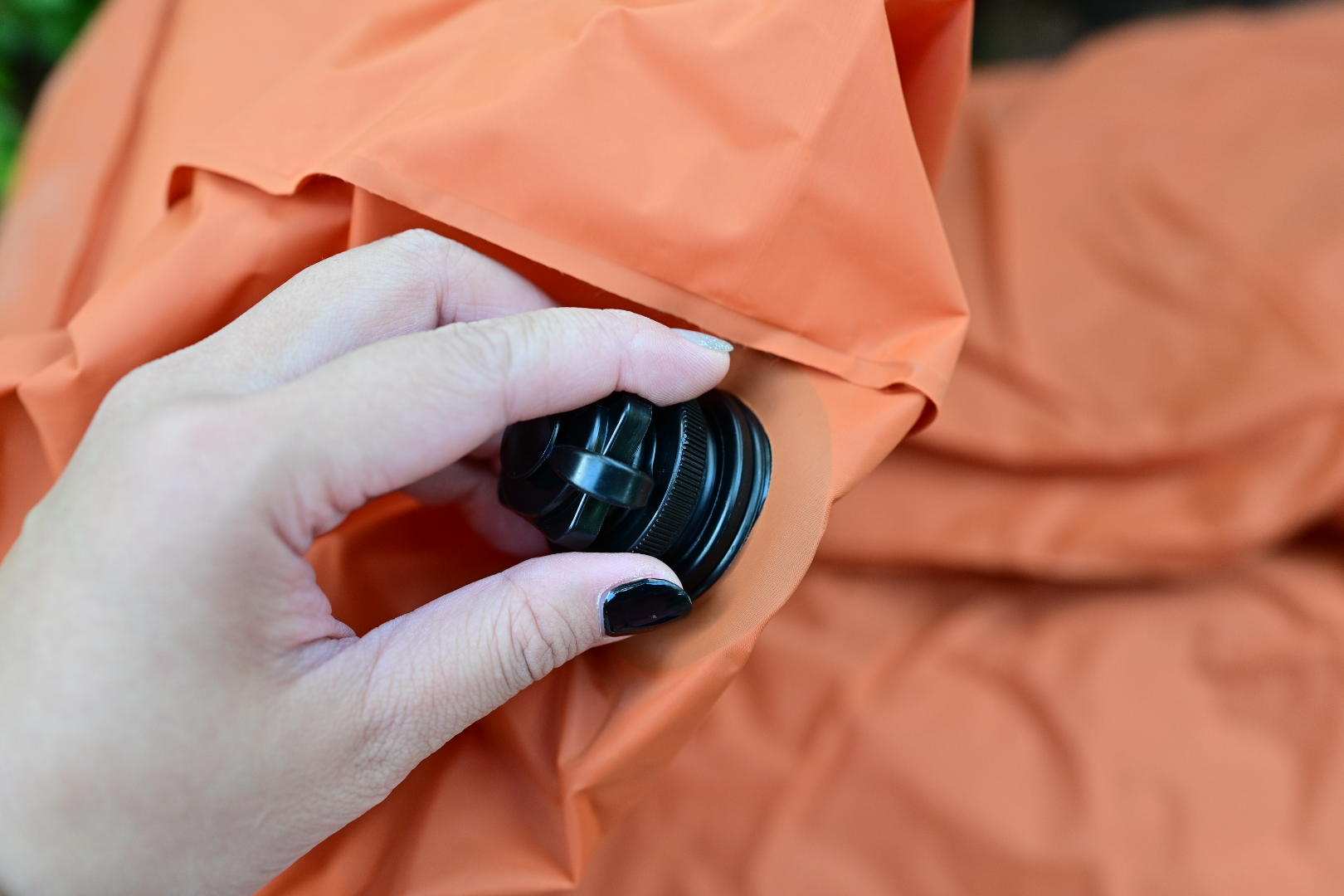 把床装进包里,想躺就躺!反射镜面充气床