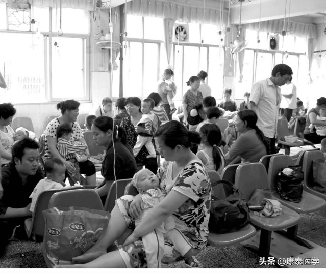 感冒流鼻涕能上学吗,宝宝感冒流鼻涕咳嗽最快的一招